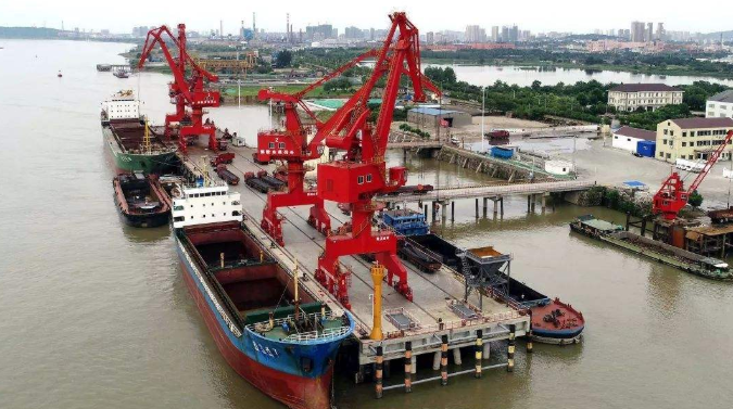 阿尔山概述露天料场港口封闭问题的实行方法